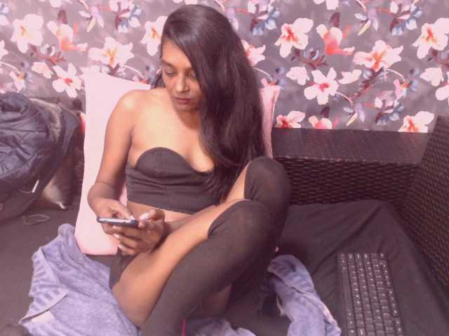 Live sex webcam photo for IndianSutraX #275558093