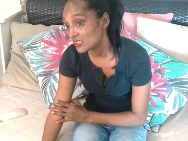 Live sex webcam photo for IndianSutraX #277470192