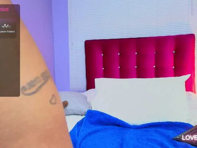 Live sex webcam photo for Indiancutiie #289323179