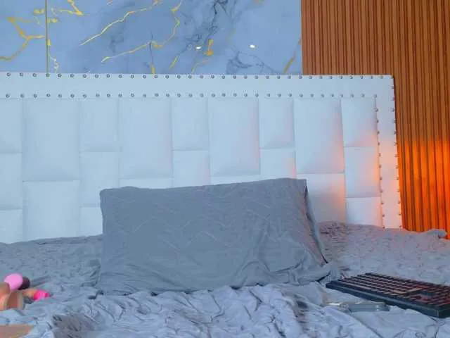 Live sex webcam photo for Indiancutiie #291148624