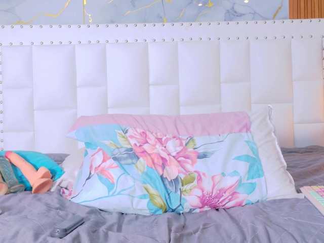 Live sex webcam photo for Indiancutiie #292085336