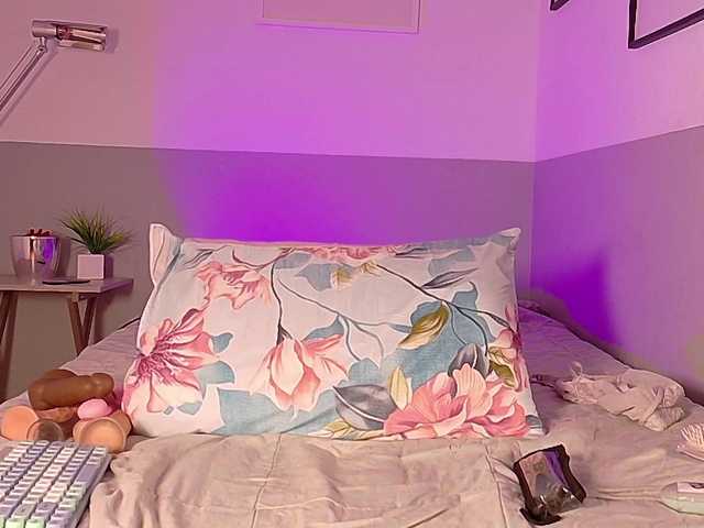 Live sex webcam photo for Indiancutiie #292250879