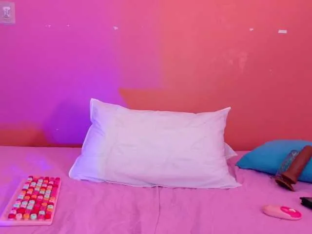 Live sex webcam photo for Indiancutiie #292358235