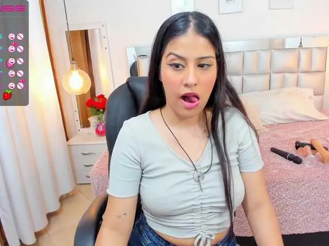 Live sex webcam photo for Indianindi #272903897