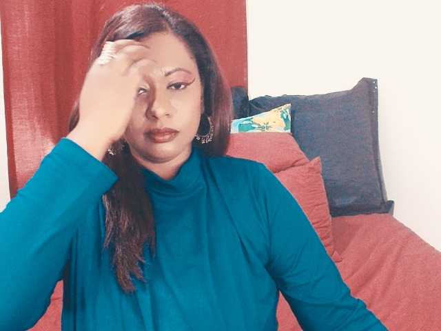 Live sex webcam photo for Indianlust69 #290977501