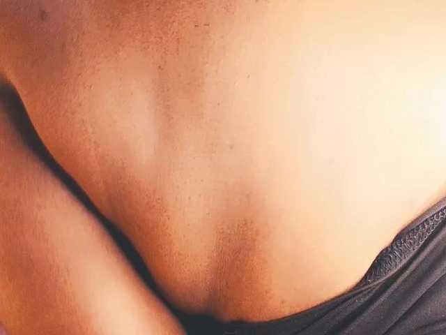 Live sex webcam photo for Indianlust69 #291092165