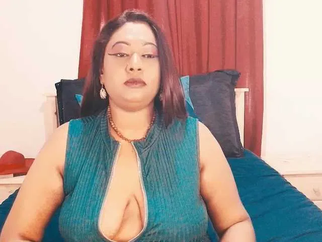 Live sex webcam photo for Indianlust69 #291292419