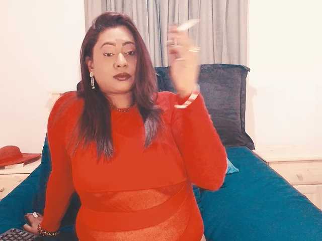 Live sex webcam photo for Indianlust69 #291301094