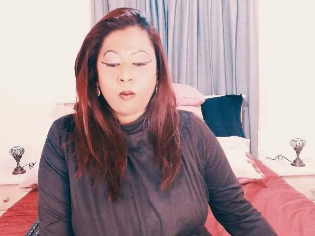 Live sex webcam photo for Indianlust69 #291402148