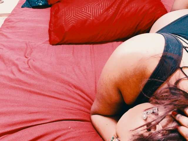 Live sex webcam photo for Indianlust69 #291659186