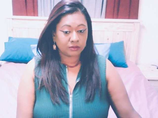 Live sex webcam photo for Indianlust69 #291958055