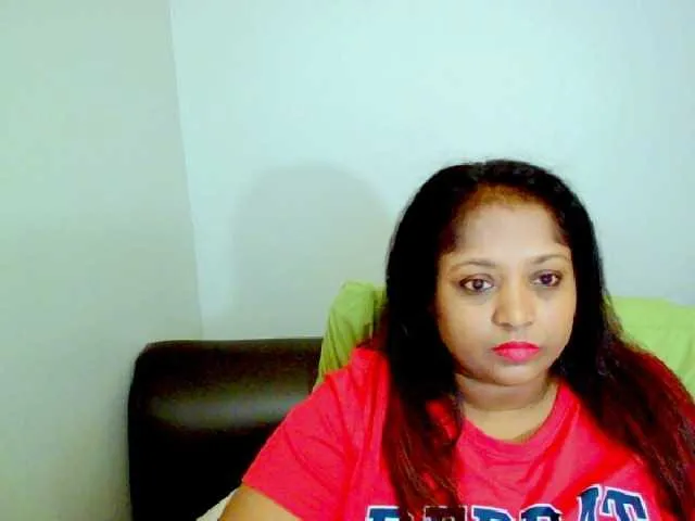 Live sex webcam photo for Indiantasha #287986471