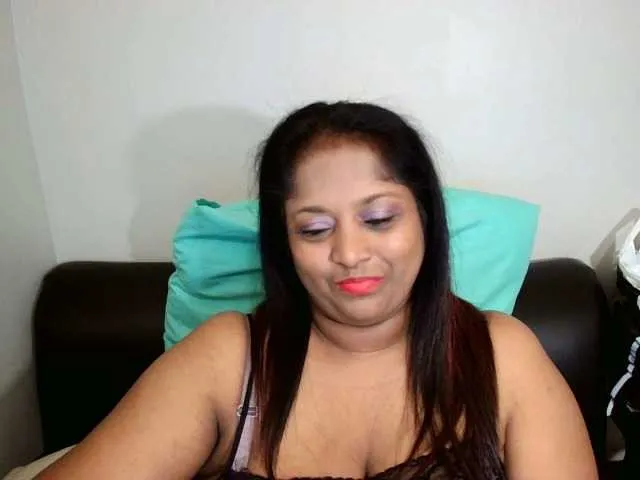 Live sex webcam photo for Indiantasha #287986479
