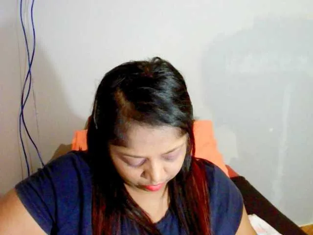 Live sex webcam photo for Indiantasha #287986484