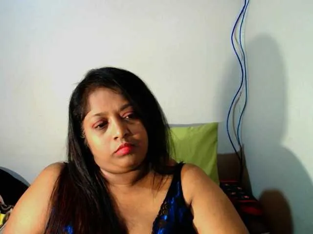 Live sex webcam photo for Indiantasha #287986527