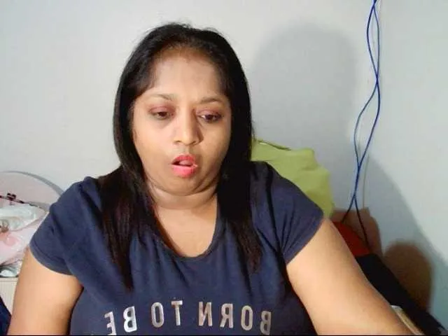 Live sex webcam photo for Indiantasha #287986559