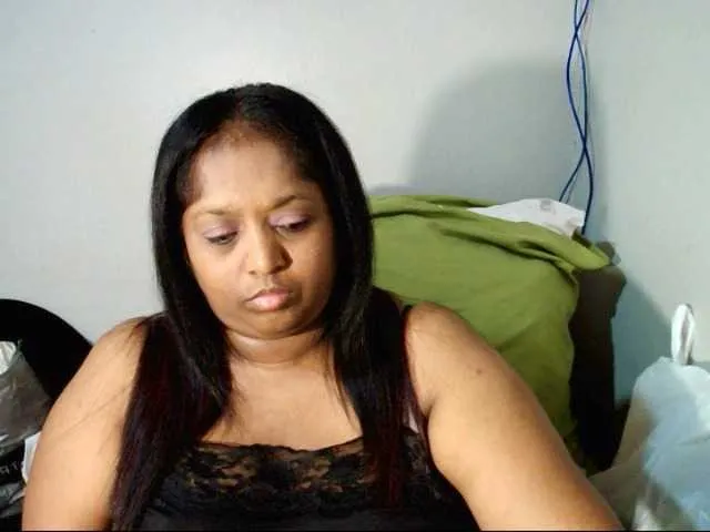 Live sex webcam photo for Indiantasha #287986575