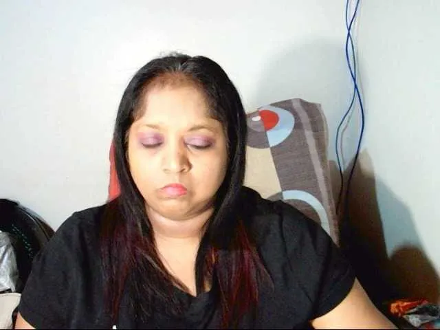 Live sex webcam photo for Indiantasha #287986585