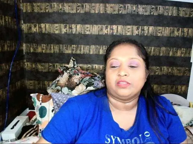 Live sex webcam photo for Indiantasha #287986697