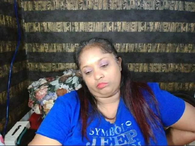Live sex webcam photo for Indiantasha #287986742