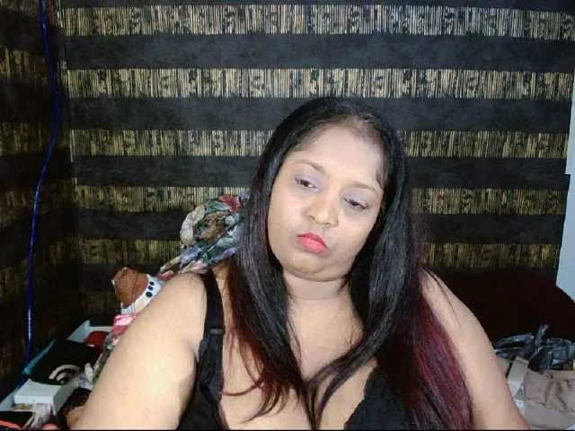 Live sex webcam photo for Indiantasha #287986743