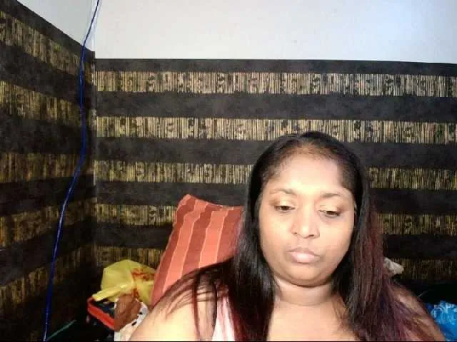 Live sex webcam photo for Indiantasha #287986806