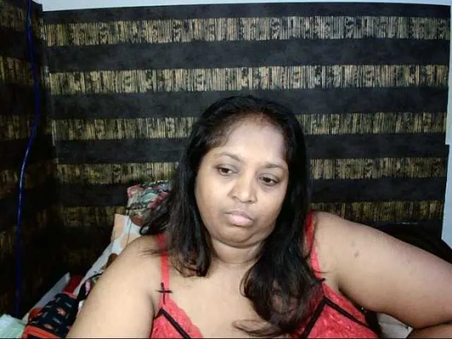 Live sex webcam photo for Indiantasha #287986876