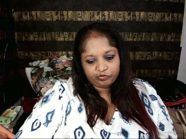 Live sex webcam photo for Indiantasha #287986884