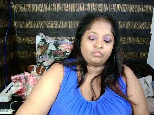 Live sex webcam photo for Indiantasha #287986892