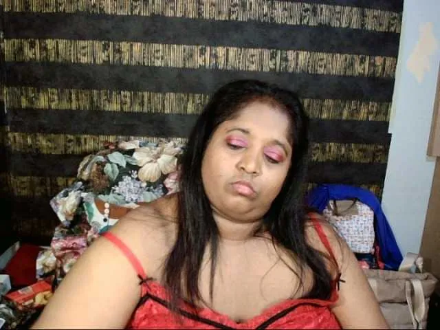 Live sex webcam photo for Indiantasha #287986895