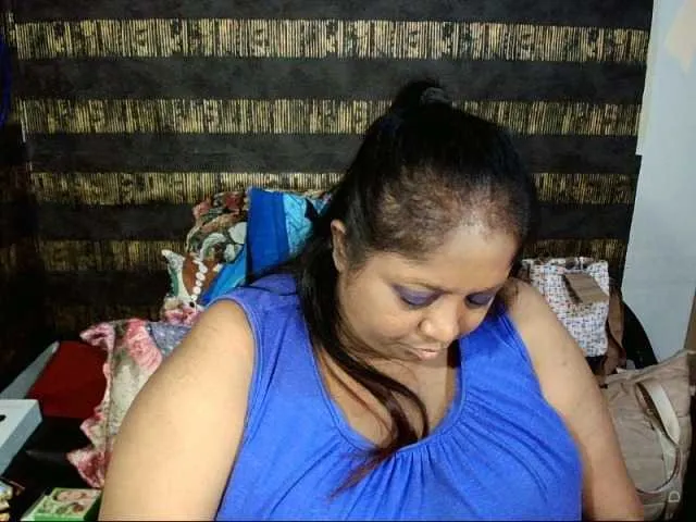 Live sex webcam photo for Indiantasha #287986896