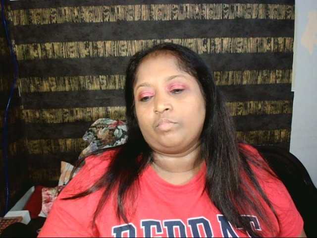 Live sex webcam photo for Indiantasha #277784833