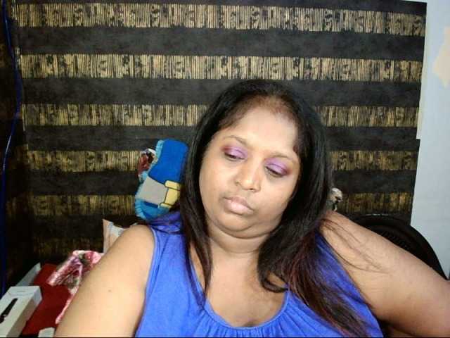 Live sex webcam photo for Indiantasha #277869054