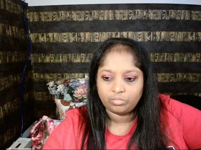 Live sex webcam photo for Indiantasha #287986948