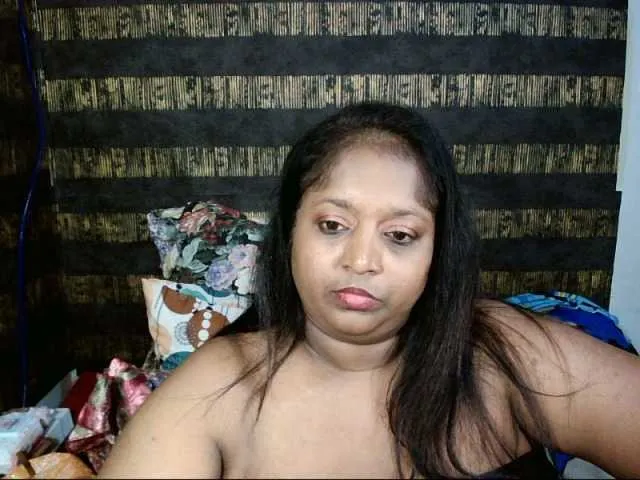Live sex webcam photo for Indiantasha #287986954
