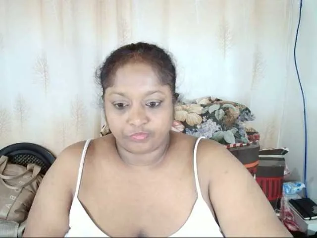 Live sex webcam photo for Indiantasha #290356961