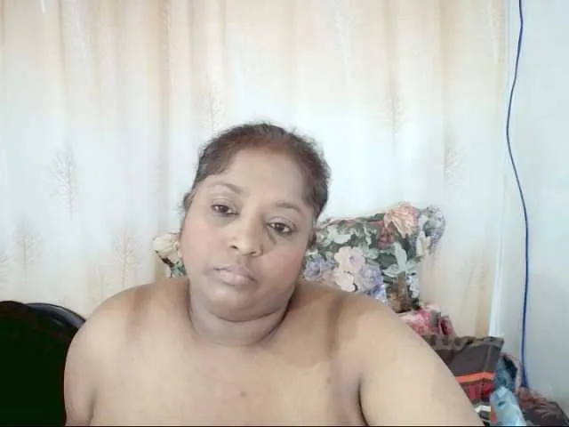 Live sex webcam photo for Indiantasha #290615453