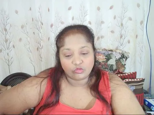 Live sex webcam photo for Indiantasha #291186446