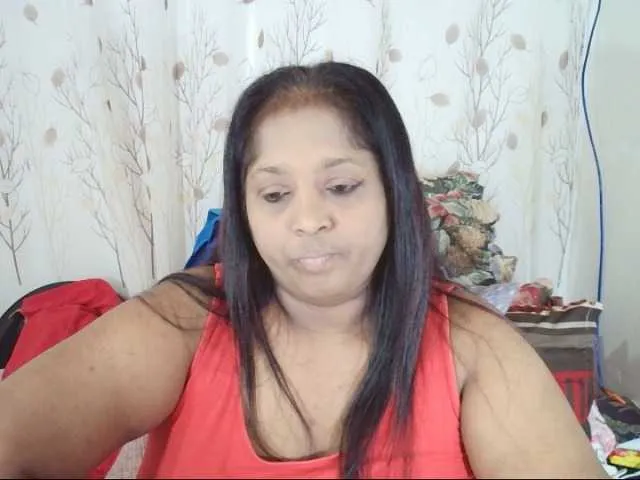 Live sex webcam photo for Indiantasha #291412521