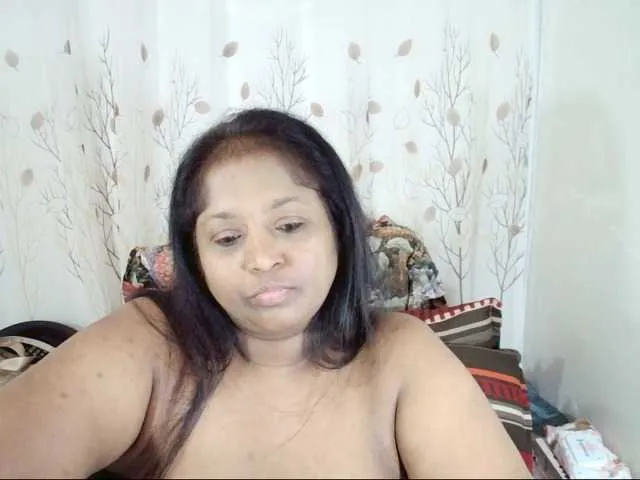 Live sex webcam photo for Indiantasha #291509993