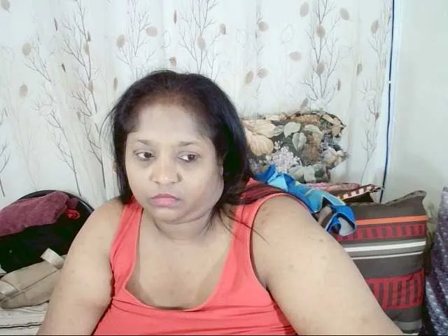 Live sex webcam photo for Indiantasha #291618737