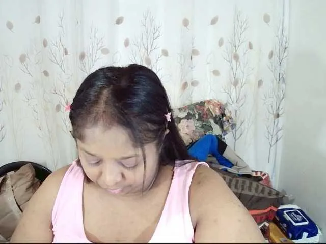 Live sex webcam photo for Indiantasha #291624195
