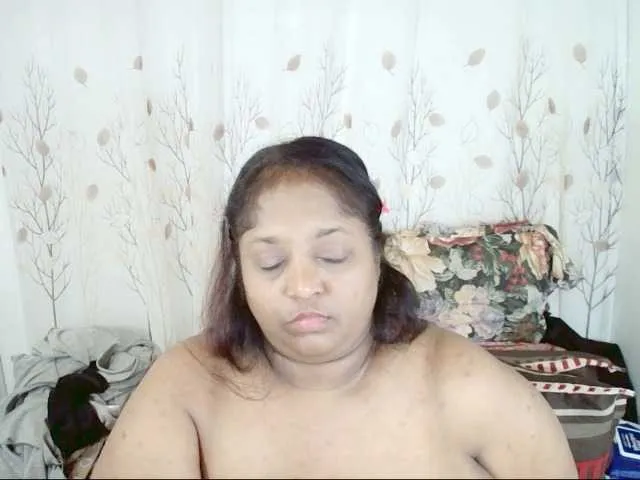 Live sex webcam photo for Indiantasha #291651715