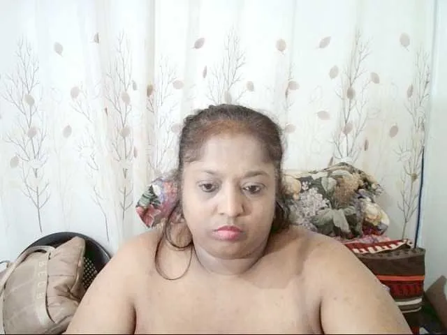 Live sex webcam photo for Indiantasha #291710632