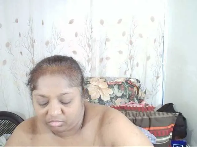 Live sex webcam photo for Indiantasha #291765464