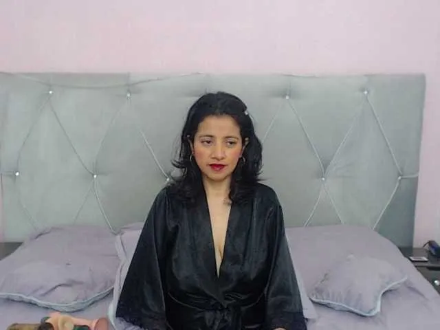Live sex webcam photo for InesRauch #275499039