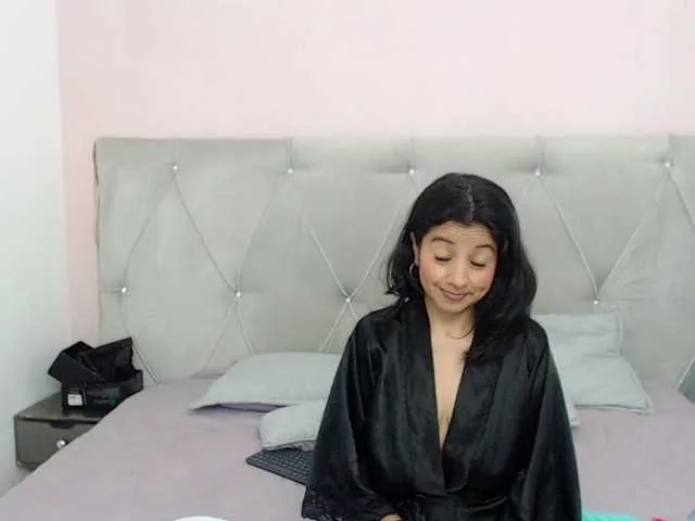 Live sex webcam photo for InesRauch #275714020