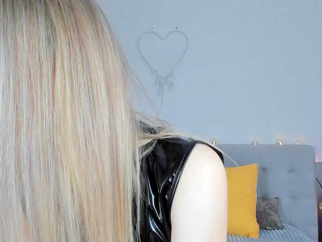 Live sex webcam photo for InfiniteDesire #277475130