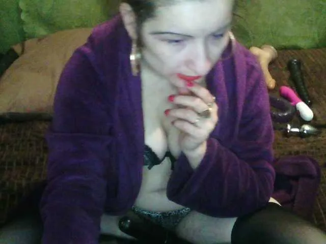 Live sex webcam photo for IngaQAce #287969177