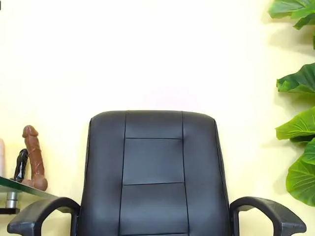 Live sex webcam photo for IngritBitch #272658680